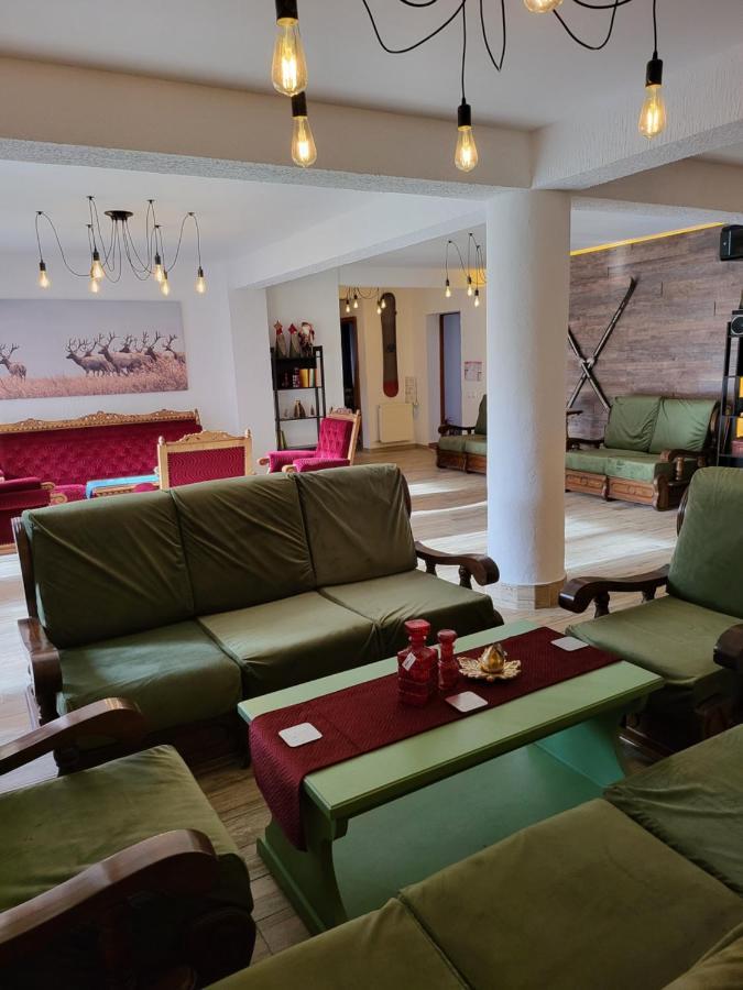 Tache Villa 1 โปยานาบราซอฟ ภายนอก รูปภาพ