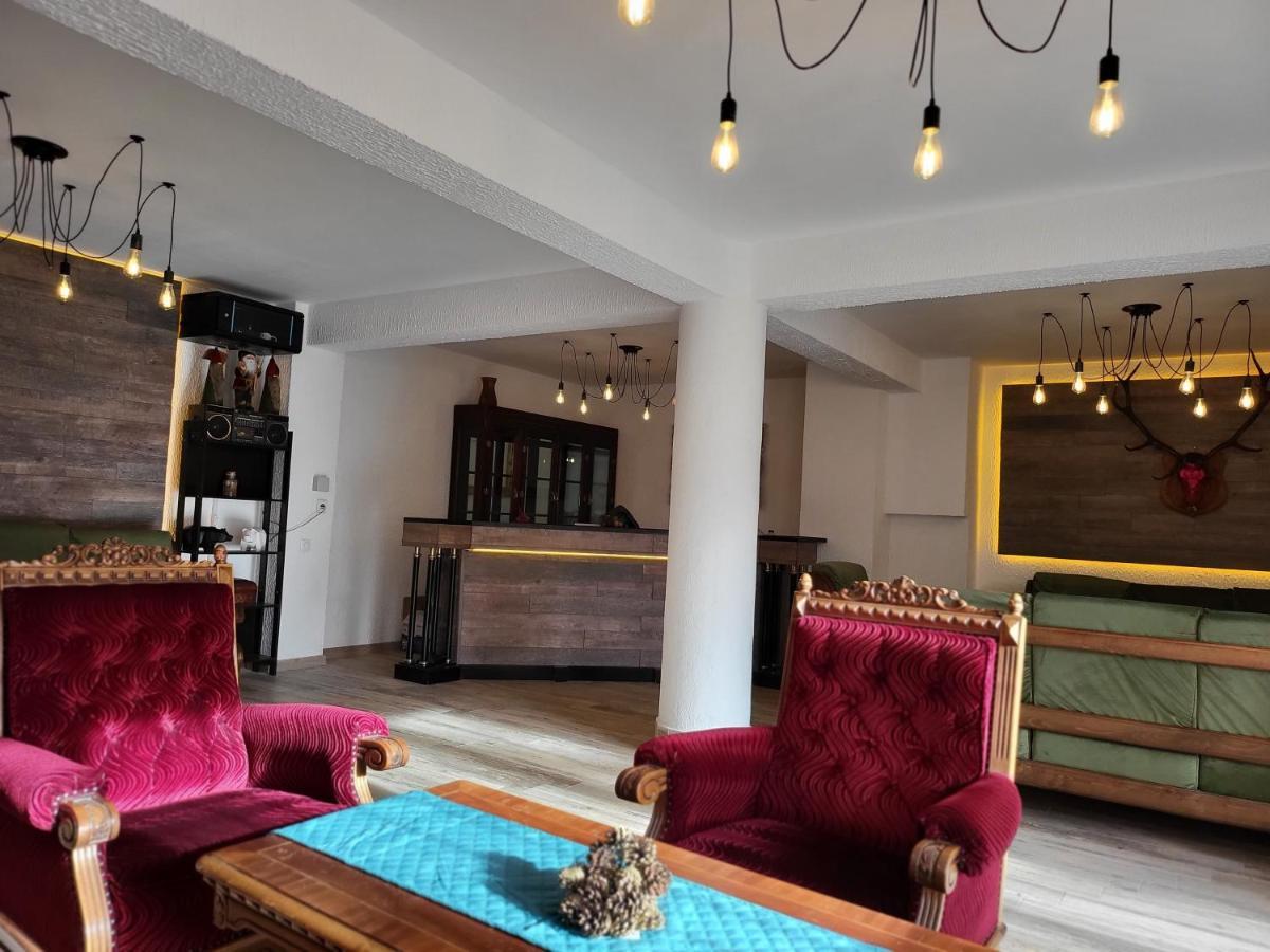 Tache Villa 1 โปยานาบราซอฟ ภายนอก รูปภาพ