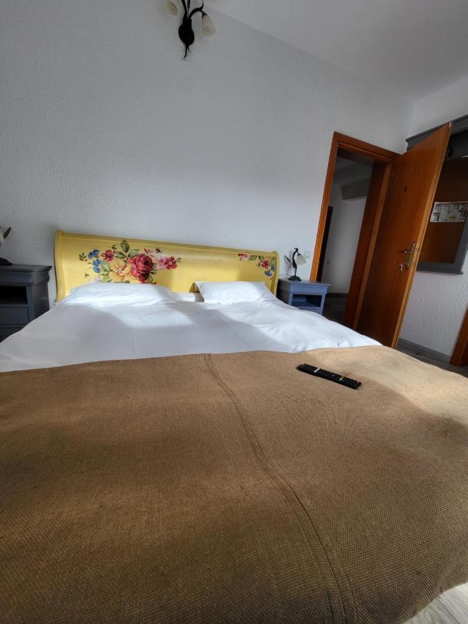 Tache Villa 1 โปยานาบราซอฟ ภายนอก รูปภาพ