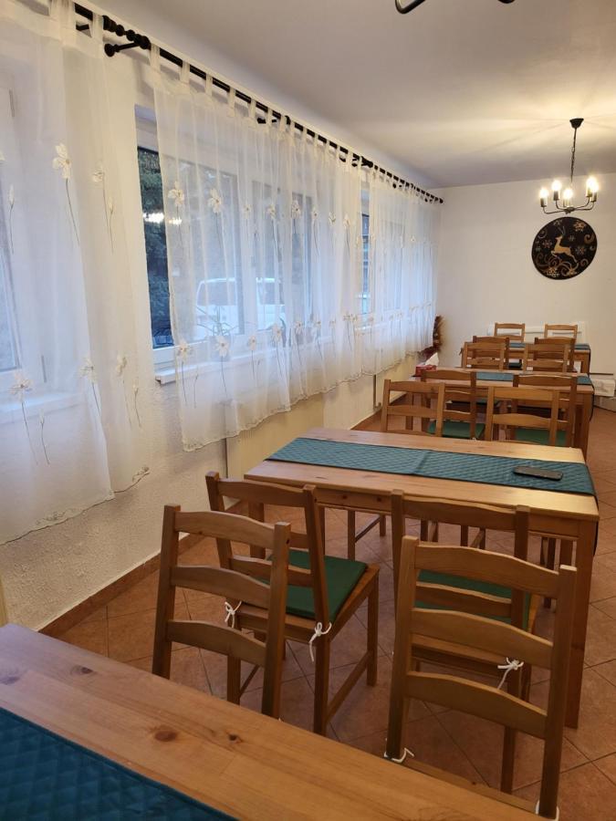 Tache Villa 1 โปยานาบราซอฟ ภายนอก รูปภาพ
